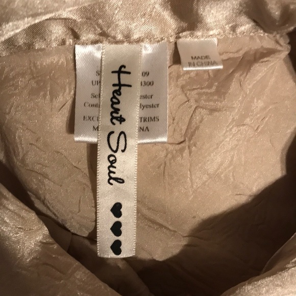 Crushed Embroidered Choker Top🧡 - Picture 5 of 8